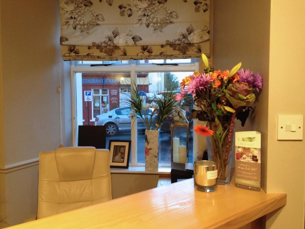 The Lantern Townhouse Bed and Breakfast Dingle Exteriör bild